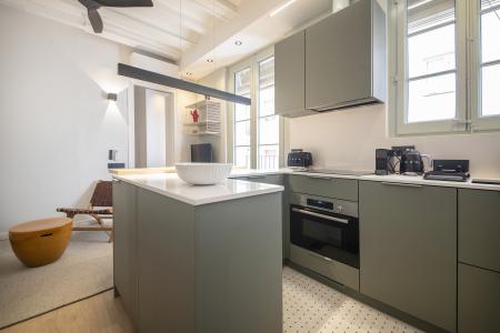 Inmueble Amueblado de 38 m² en Ciutat Vella con Terraza y Vistas al Mar