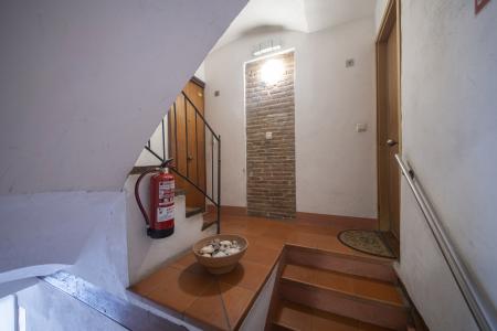 Inmueble Amueblado de 38 m² en Ciutat Vella con Terraza y Vistas al Mar