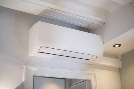 Inmueble Amueblado de 38 m² en Ciutat Vella con Terraza y Vistas al Mar