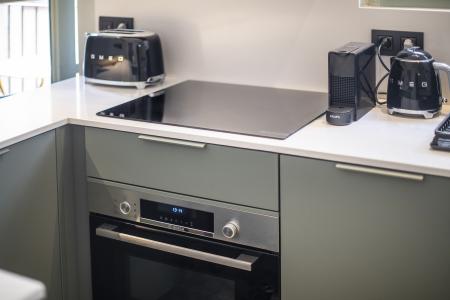 Inmueble Amueblado de 38 m² en Ciutat Vella con Terraza y Vistas al Mar