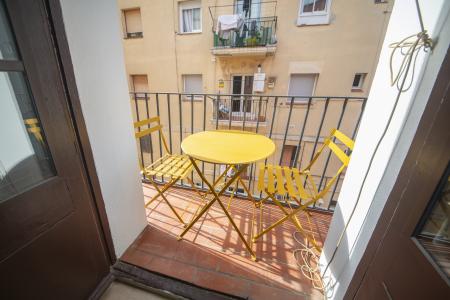 Inmueble Amueblado de 38 m² en Ciutat Vella con Terraza y Vistas al Mar
