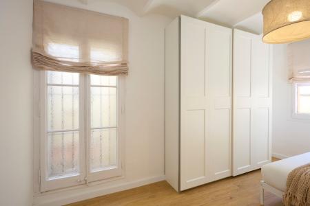 Alquiler de temporada en Ciutat Vella: Apartamento con balcón y despacho