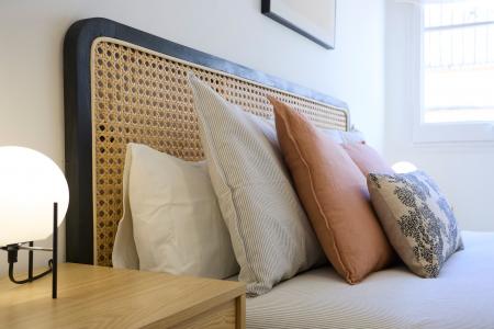 Alquiler de temporada en Ciutat Vella: Apartamento con balcón y despacho