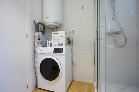 Alquiler de temporada en Ciutat Vella: Apartamento con balcón y despacho