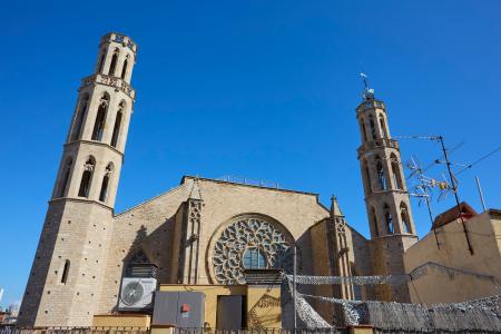 Alquiler de temporada en Ciutat Vella: Apartamento con balcón y despacho