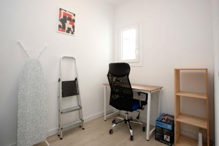 Inmueble en L’Hospitalet de 65 m² con 2 habitaciones y balcón