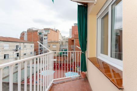 Inmueble en L’Hospitalet de 65 m² con 2 habitaciones y balcón