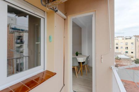 Inmueble en L’Hospitalet de 65 m² con 2 habitaciones y balcón