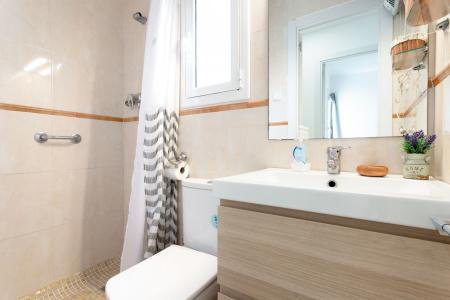 Inmueble en L’Hospitalet de 65 m² con 2 habitaciones y balcón