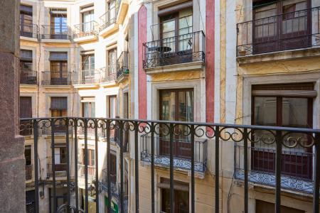 Pis en Lloguer a Barcelona Milans - Avinyó (10 Months Minimum)