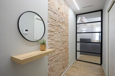Inmueble Amueblado de 75 m² en Ciutat Vella con 2 Habitaciones Dobles