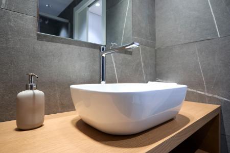 Inmueble Amueblado de 75 m² en Ciutat Vella con 2 Habitaciones Dobles