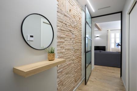 Inmueble Amueblado de 75 m² en Ciutat Vella con 2 Habitaciones Dobles