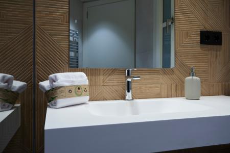 Inmueble de 74 m² en Ciutat Vella con 2 Habitaciones Dobles