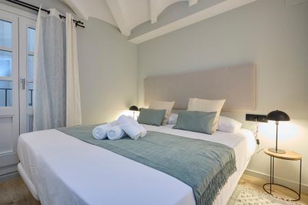 Inmueble de 74 m² en Ciutat Vella con 2 Habitaciones Dobles