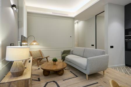 Oportunidad en Ciutat Vella: Inmueble de 74 m² con 2 Habitaciones