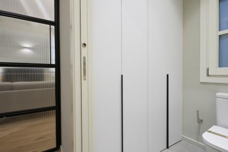 Oportunidad en Ciutat Vella: Inmueble de 74 m² con 2 Habitaciones