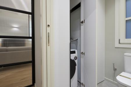 Oportunidad en Ciutat Vella: Inmueble de 74 m² con 2 Habitaciones