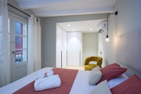 Pis en Lloguer a Barcelona Milans - Avinyó (10 Months Minimum)