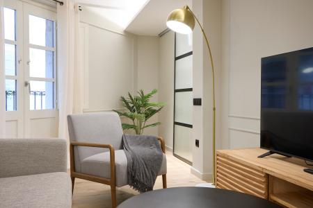 Pis en Lloguer a Barcelona Milans - Avinyó (10 Months Minimum)