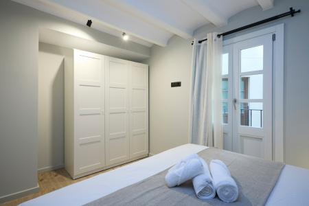 Pis en Lloguer a Barcelona Milans - Avinyó (10 Months Minimum)