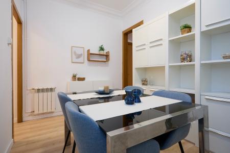 Inmueble de 79 m² en Sants con 2 Balcones
