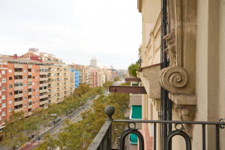Inmueble de 79 m² en Sants con 2 Balcones