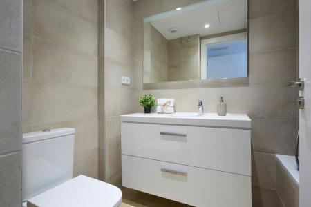 Propiedad en Hospitalet con Terraza y 3 Habitaciones