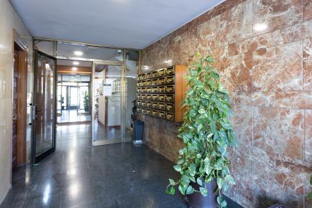 Apartamento en alquiler temporal de 66 m² con terraza y 3 habitaciones en Sant Andreu