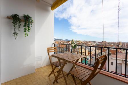 Apartamento en alquiler temporal de 66 m² con terraza y 3 habitaciones en Sant Andreu