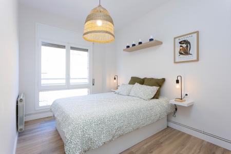Apartamento en alquiler temporal de 66 m² con terraza y 3 habitaciones en Sant Andreu