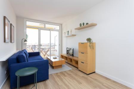 Apartamento en alquiler temporal de 66 m² con terraza y 3 habitaciones en Sant Andreu