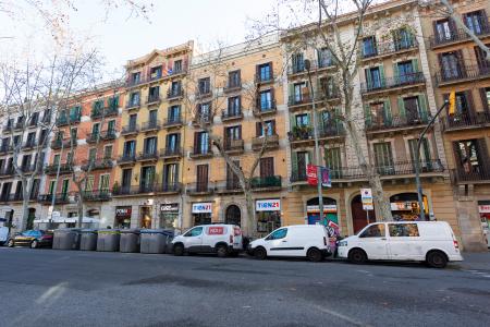 Pis en Lloguer a Barcelona Ronda Sant Antoni - Muntaner