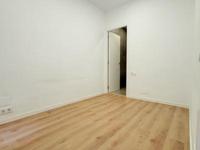 Piso en Alquiler en Barcelona Perill - Lluis Vives