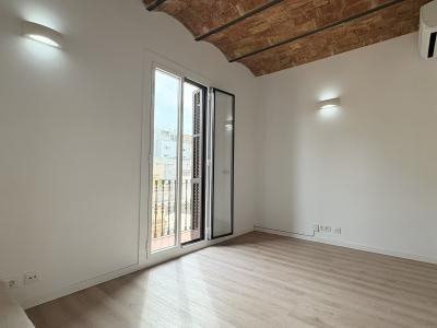 Piso en Alquiler en Barcelona Perill - Lluis Vives