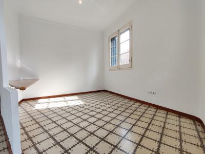 Pis en Lloguer a Barcelona Av. Gaudí - Còrsega