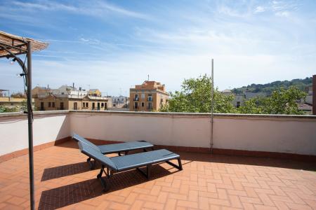 Apartamento en alquiler temporal con tres habitaciones dobles en Poble Sec