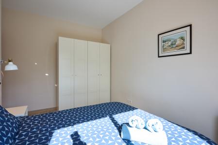 Apartamento en alquiler temporal con tres habitaciones dobles en Poble Sec