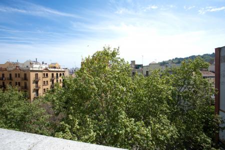 Apartamento en alquiler temporal con tres habitaciones dobles en Poble Sec