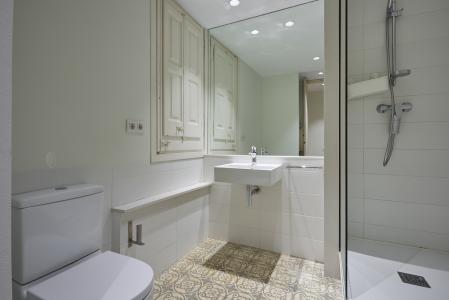 Apartamento en alquiler temporal con amplio salón en la Barceloneta