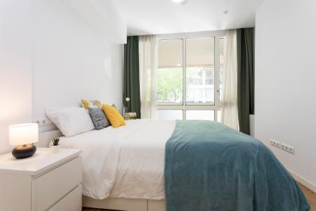 Apartment for Rent in Barcelona Casp - Passeig De Sant Joan (parking Opcional)