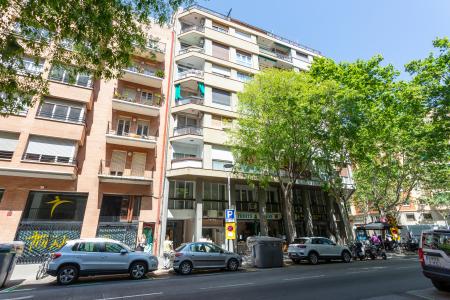 Apartment for Rent in Barcelona Casp - Passeig De Sant Joan (parking Opcional)