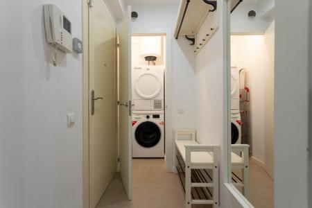 Apartment for Rent in Barcelona Casp - Passeig De Sant Joan (parking Opcional)