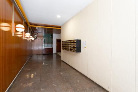 Apartment for Rent in Barcelona Casp - Passeig De Sant Joan (parking Opcional)