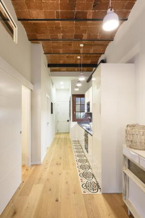 Apartment for Rent in Barcelona Sardenya - Consell De Cent