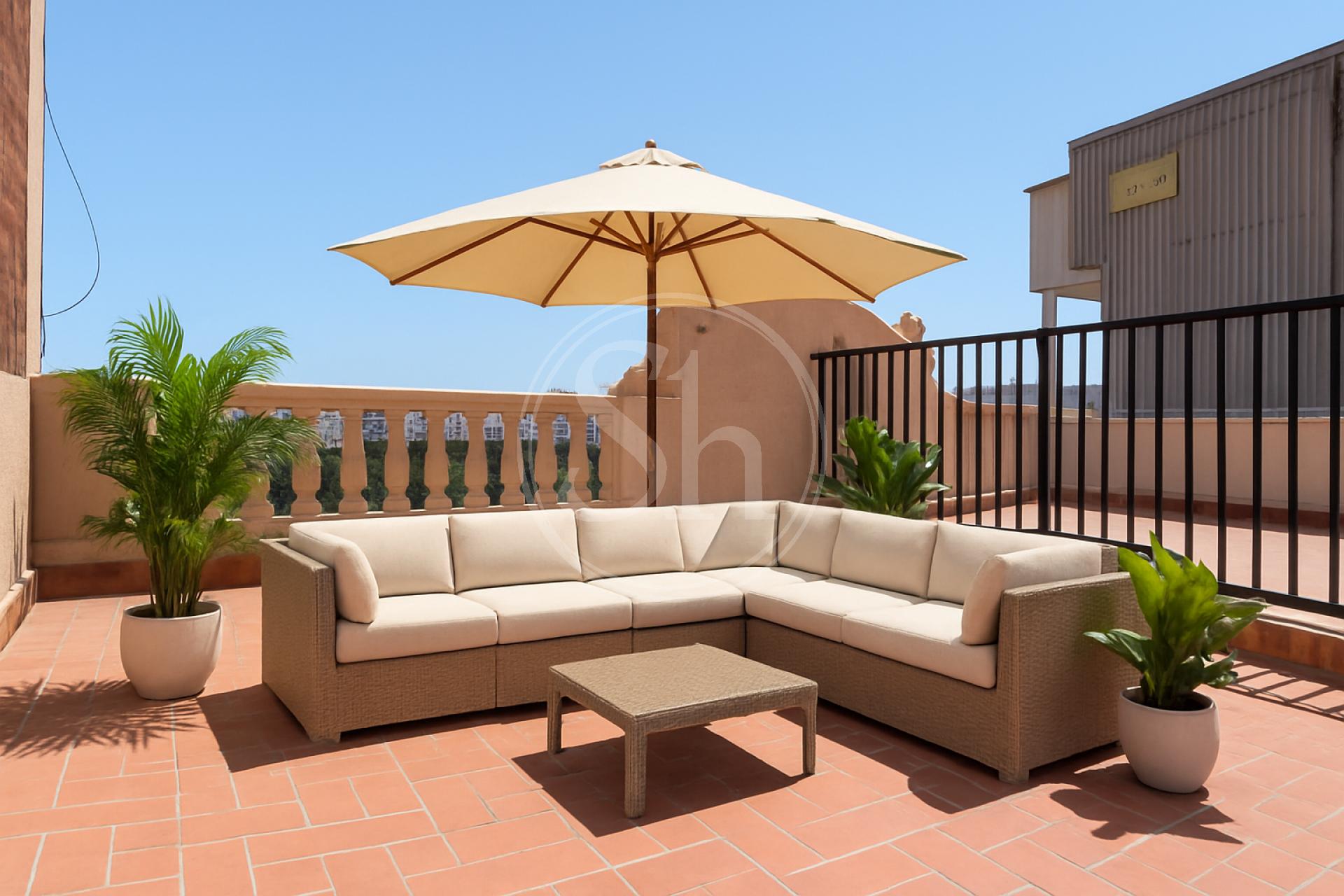 Penthouse for sale in Barcelona Consell De Cent - Dos De Maig (until June 30th)