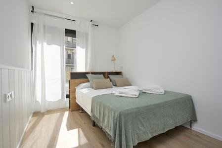 Apartamento en alquiler temporal con dos habitaciones, tres baños y terraza en Hospitalet