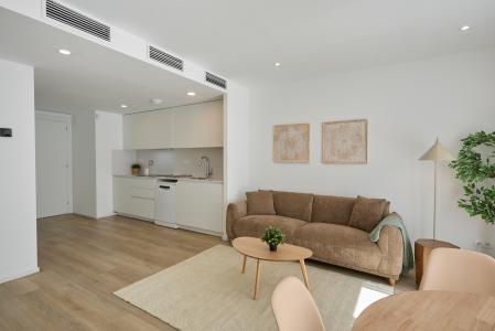 Apartamento en alquiler temporal con dos habitaciones, tres baños y terraza en Hospitalet