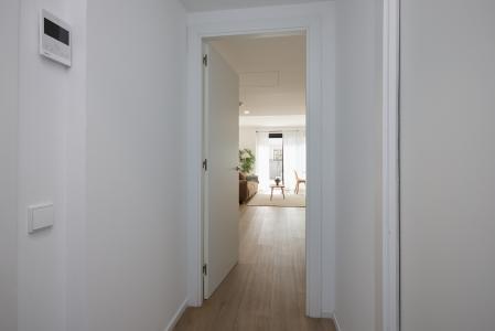 Apartamento en alquiler temporal con dos habitaciones, tres baños y terraza en Hospitalet