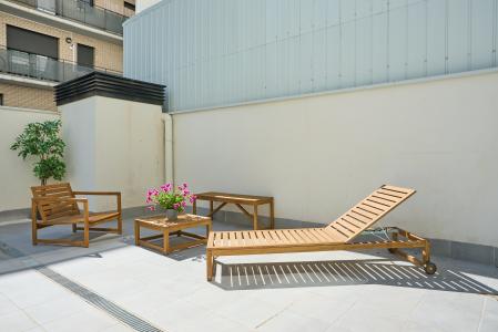Apartamento en alquiler temporal con dos habitaciones, tres baños y terraza en Hospitalet